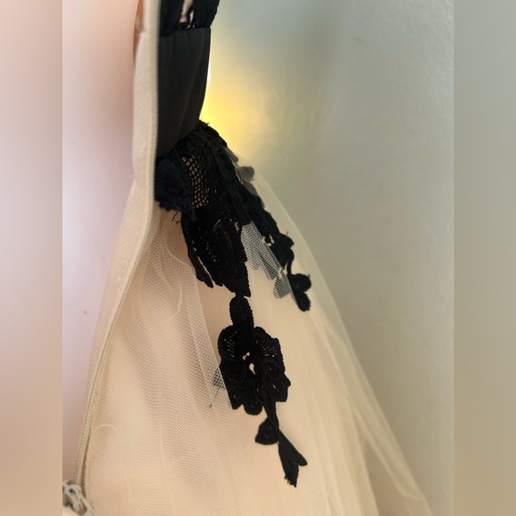 Masquerade strapless prom dress, Size 5/6. Worn once, Excellent condition. - Picture 6 of 7